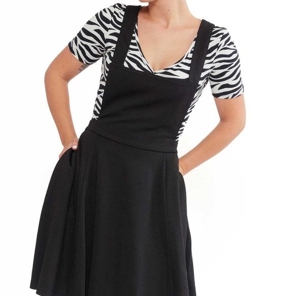 Pinafore dress with pockets - Picture 5 of 11